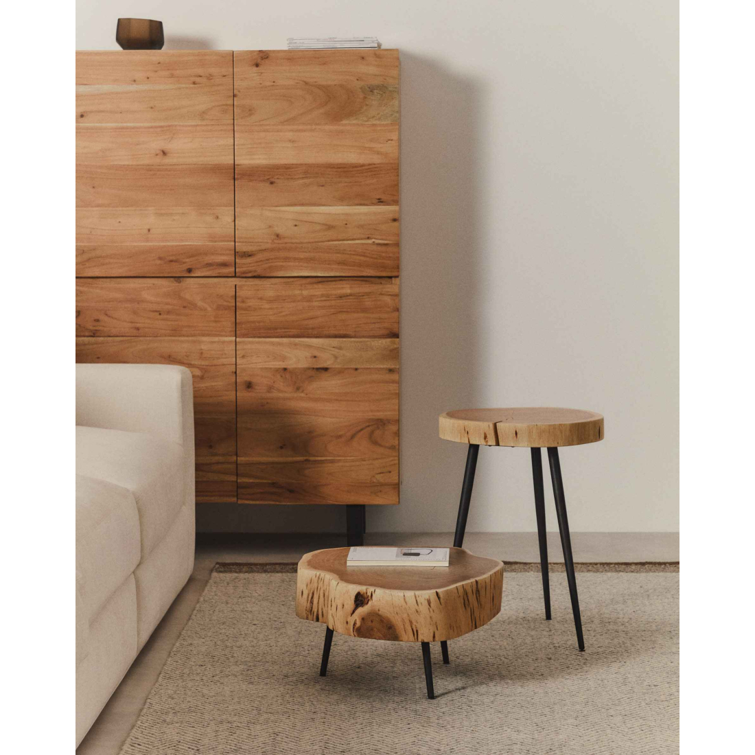 TANIVE príručný stolík 2