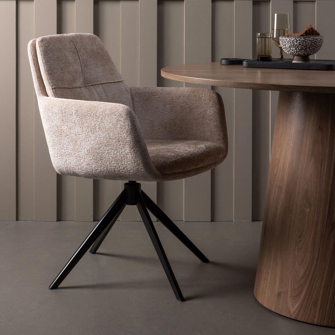 MAAN WALNUT jedálenský stôl 2