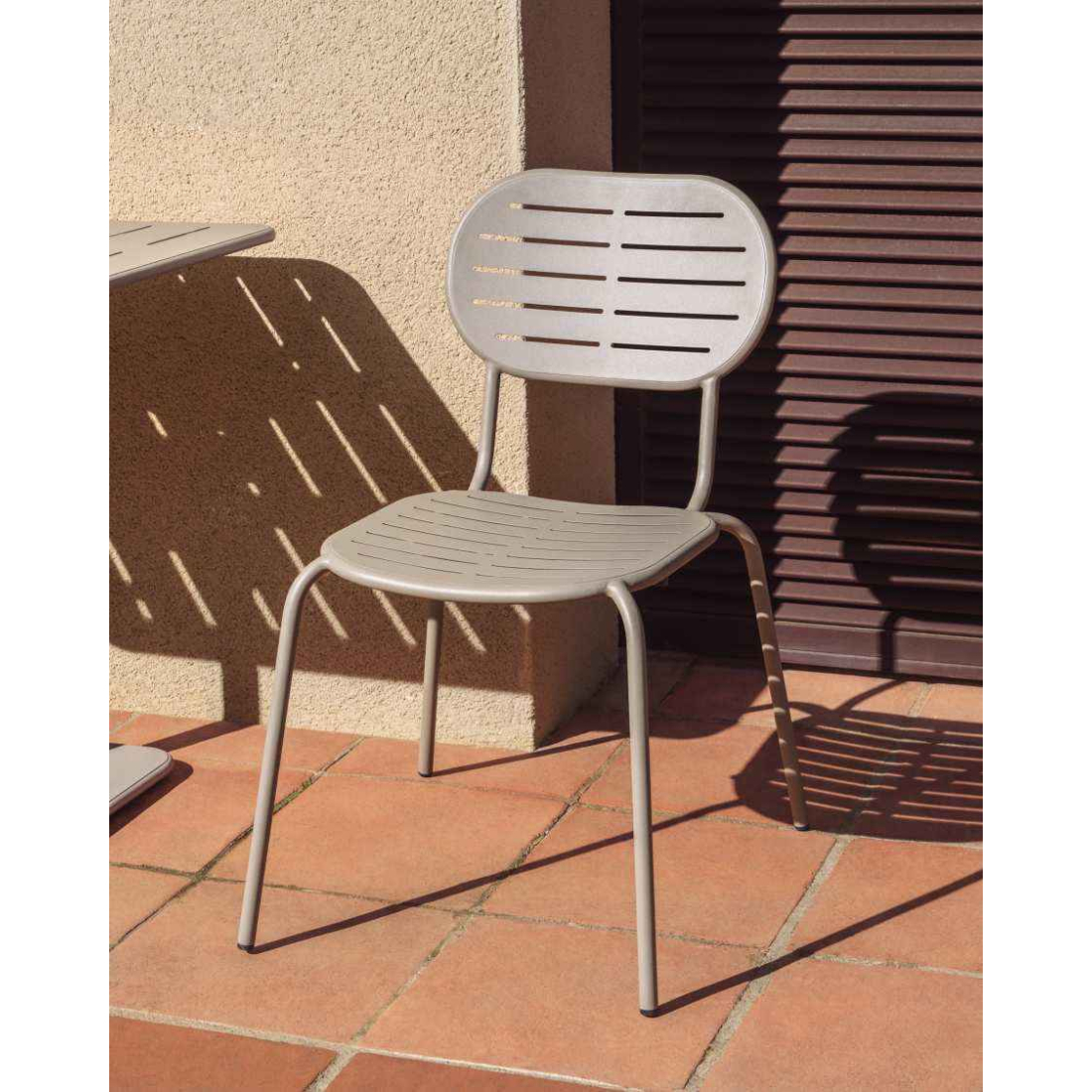 BRAI TAUPE záhradná stolička 2