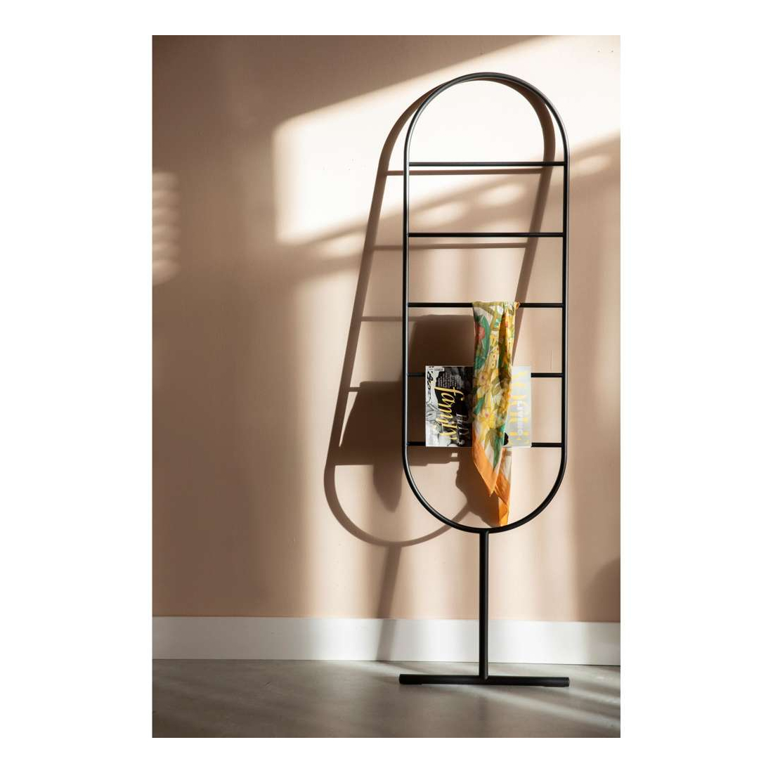 ZUIVER TESS vešiak 2