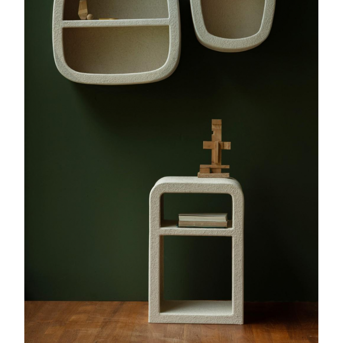 DUTCHBONE VEDA príručný stolík 2