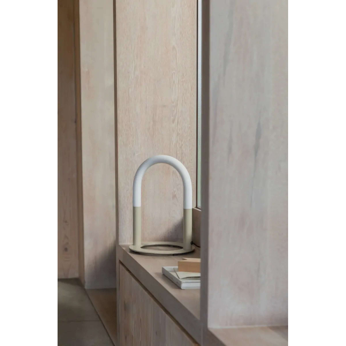 ZUIVER ARCH stolová lampa 2