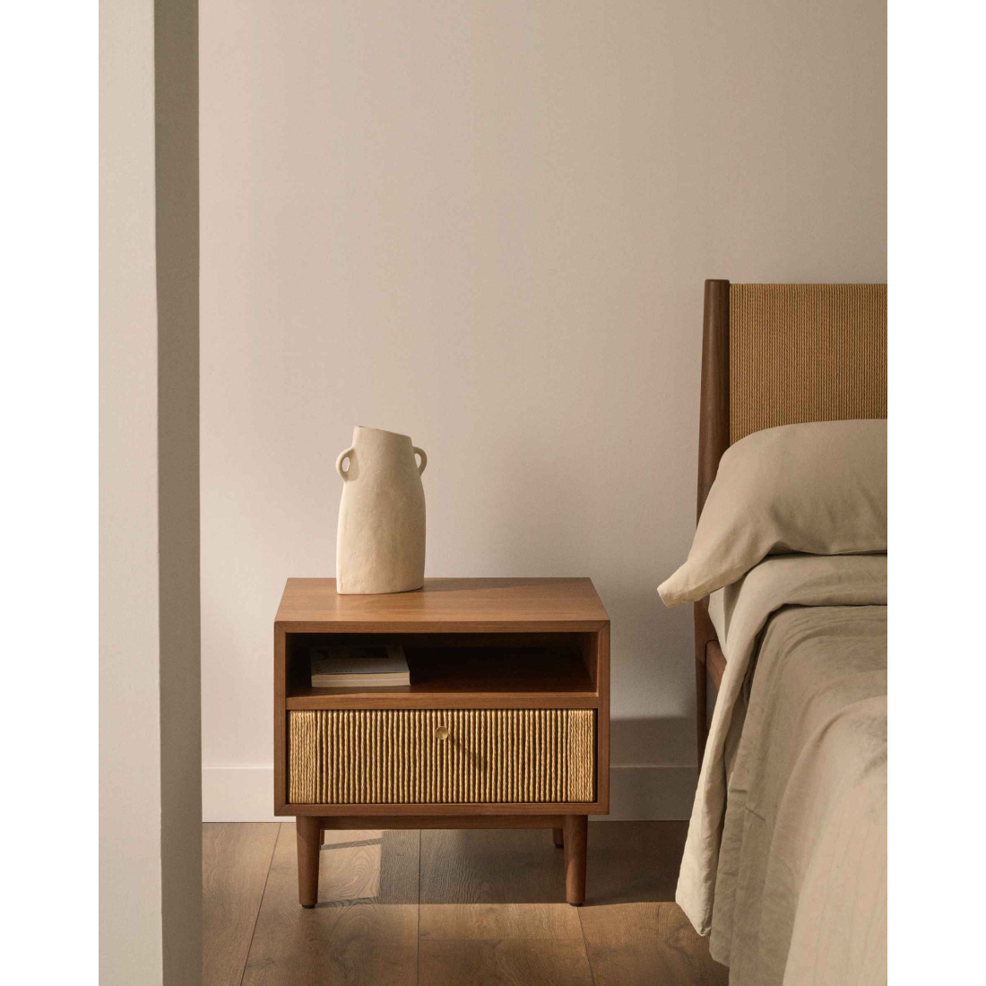 ELAN nočný stolík 2