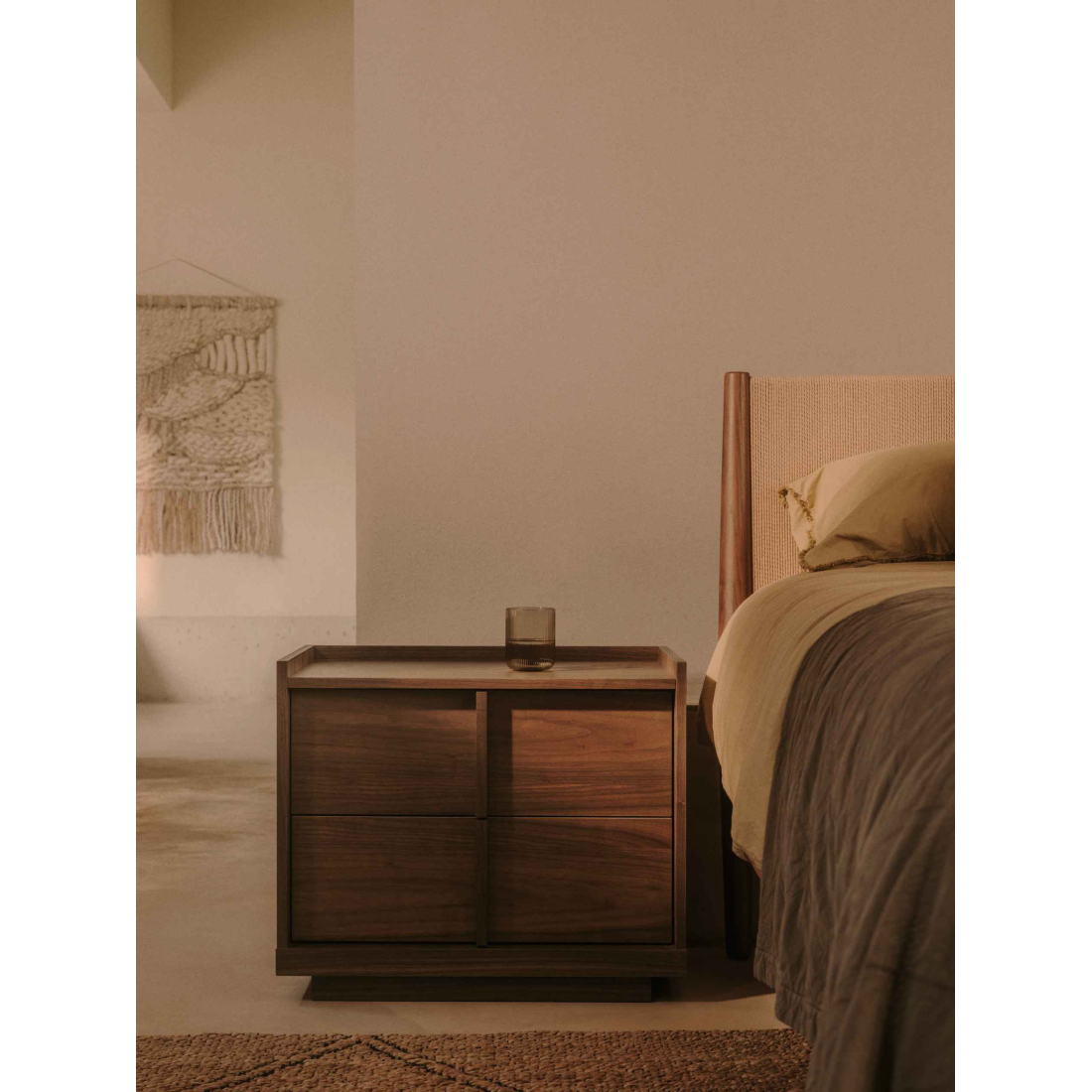 ONIX nočný stolík 2