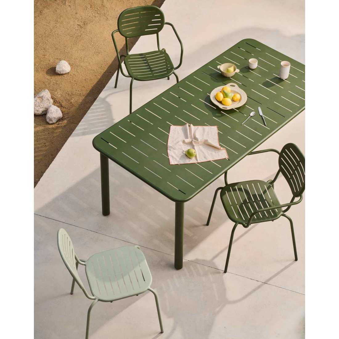 BRAI záhradný jedálenský stôl 2